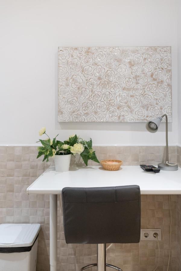 Single Room with Private Bathroom