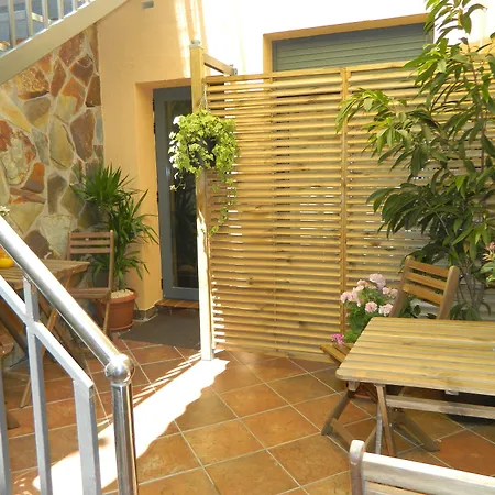 Hostal House-3